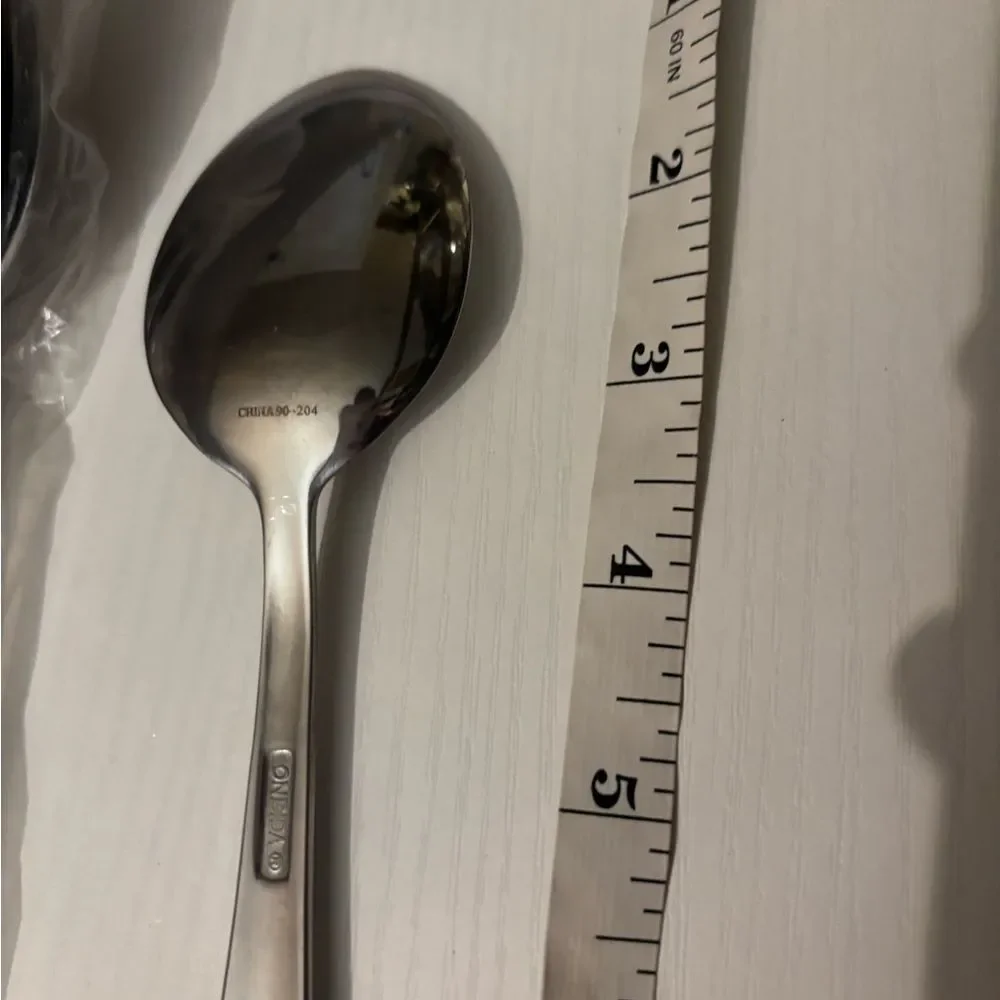 Oneida 90-204 Avery 11 Piece Soup Spoon Set / New